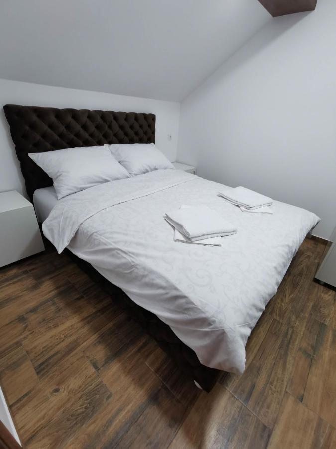 Sobe I Apartmani Casa Mia Pecinci المظهر الخارجي الصورة