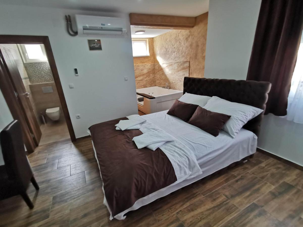 Sobe I Apartmani Casa Mia Pecinci المظهر الخارجي الصورة