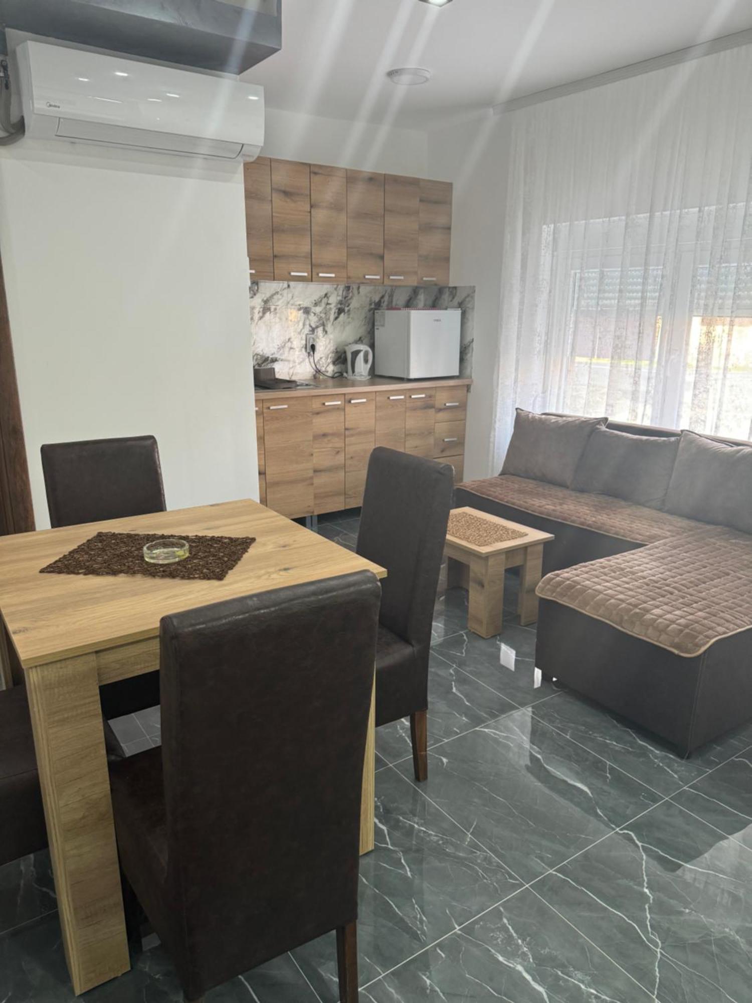 Sobe I Apartmani Casa Mia Pecinci المظهر الخارجي الصورة